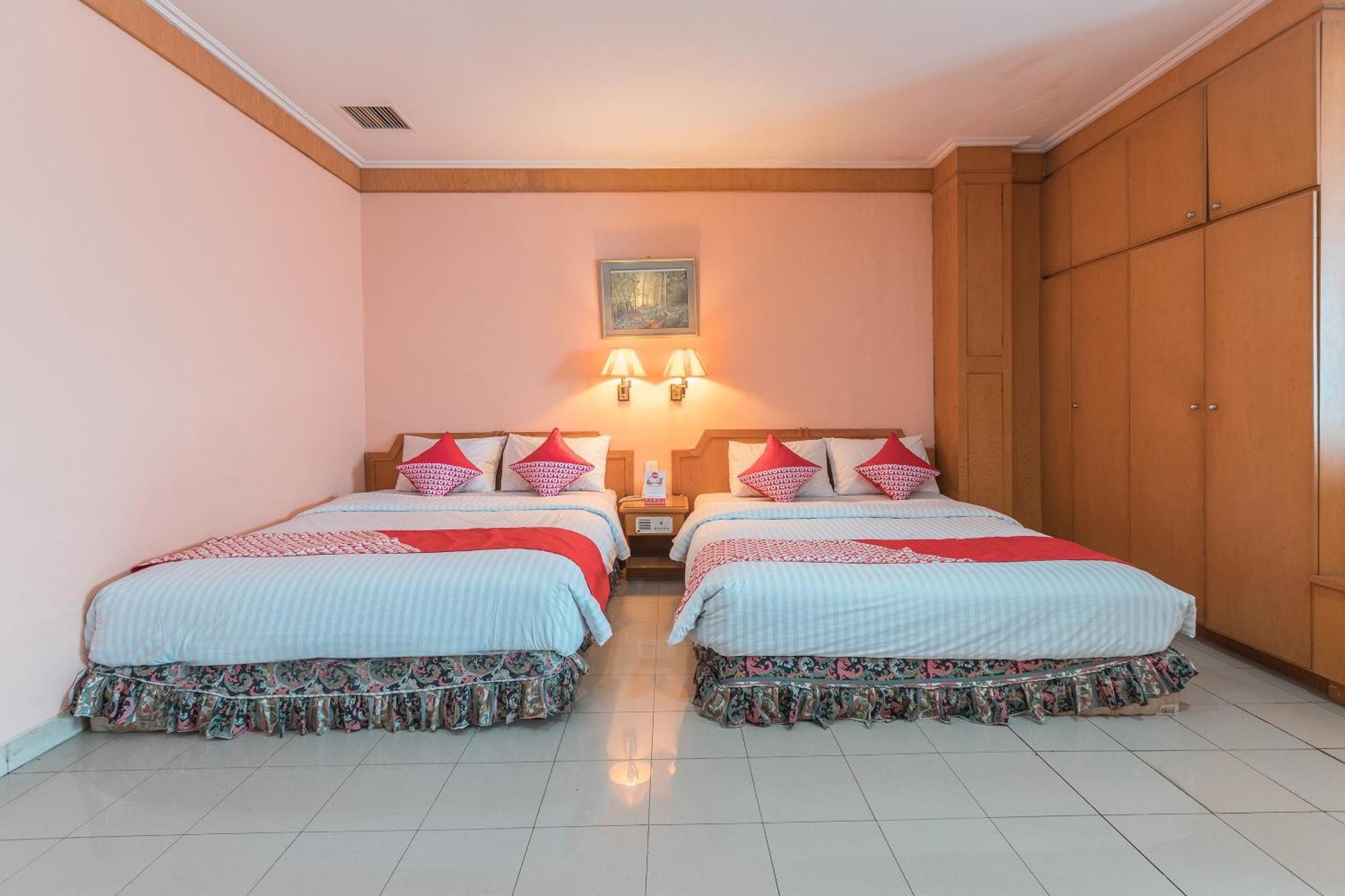 Oyo 671 Hotel Capitol Jakarta Exteriör bild